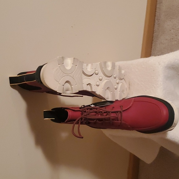 Sorel Waterproof Lace-up Boots - Picture 12 of 13